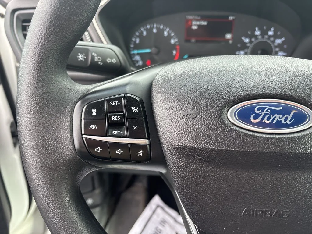 Used 2021 Star White Metallic Tri-Coat Ford SE image 15
