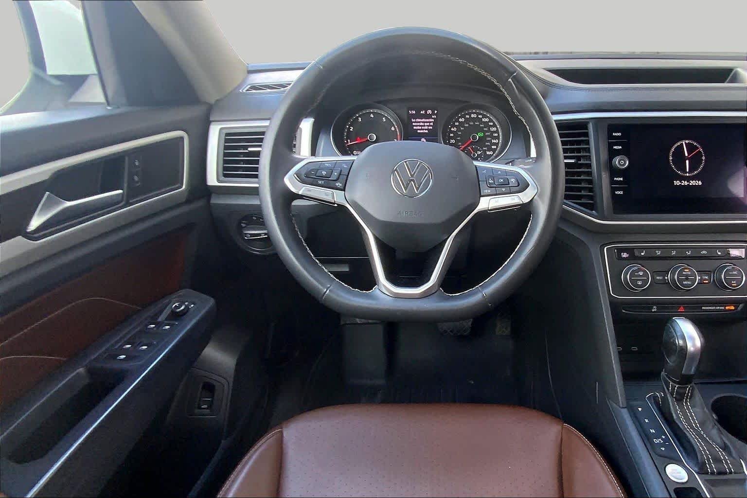 Used 2021 Pure White Volkswagen 2.0T SE w/Technology image 5