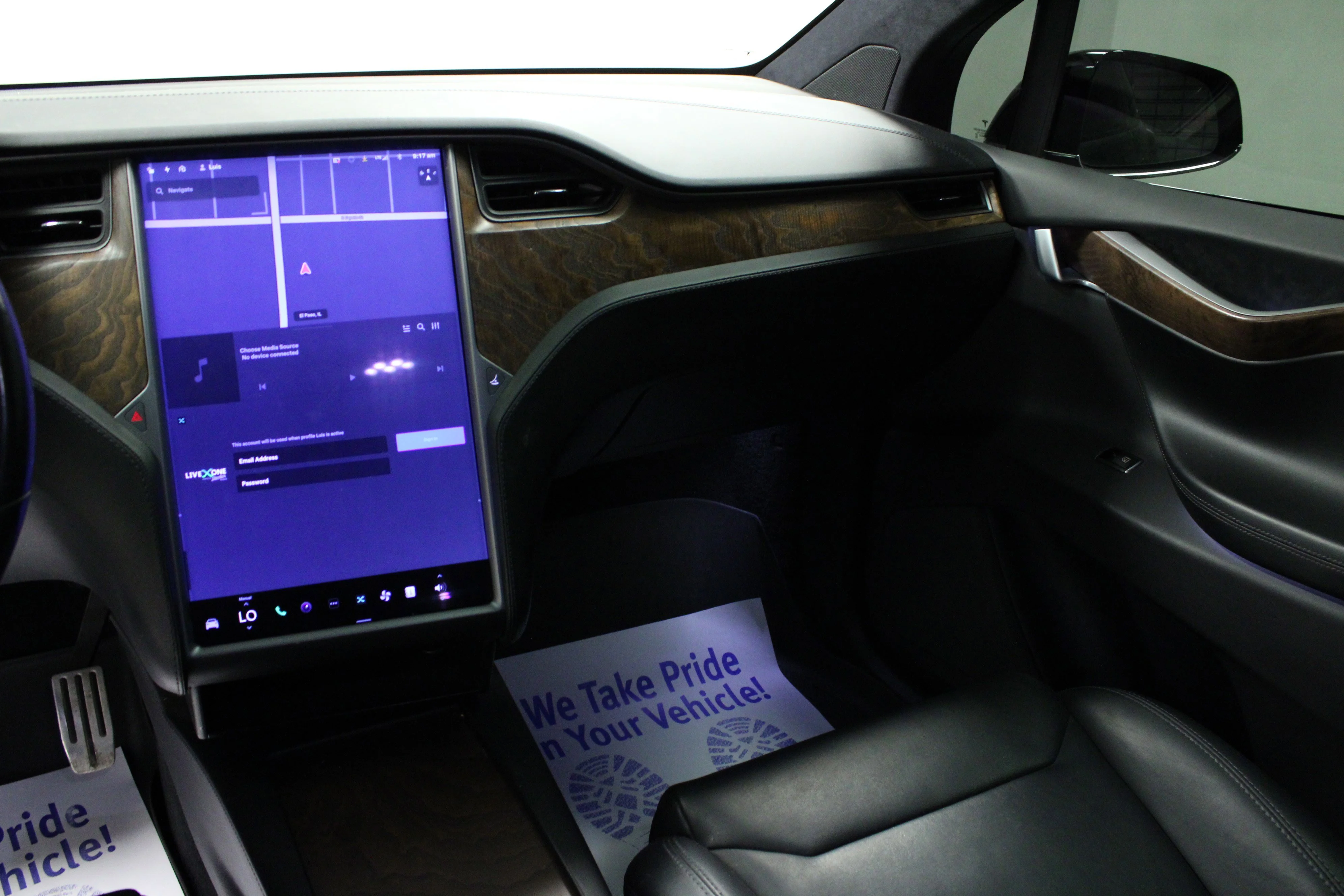 Used 2019 Black Tesla Performance image 24