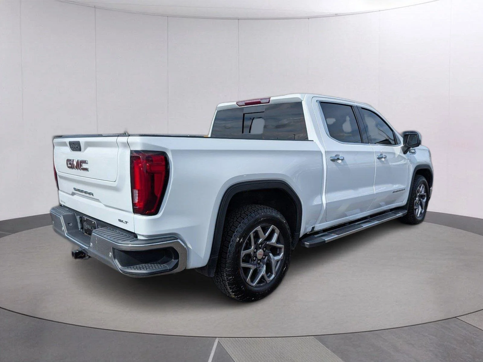 Used 2023 SUMMIT WHITE GMC SLT image 7