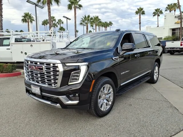 Used 2025 Onyx Black GMC Denali image 8