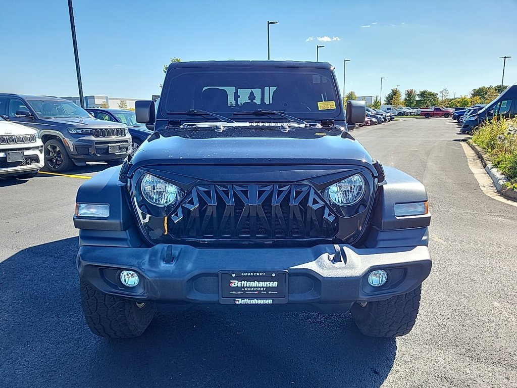 Used 2020 Black Jeep Sport image 8