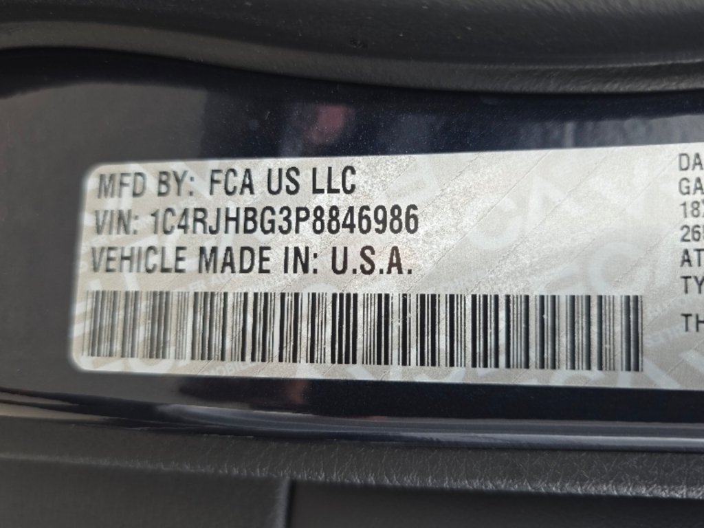 Certified Used 2023 Diamond Black Crystal Pearl Coat Jeep Limited image 30