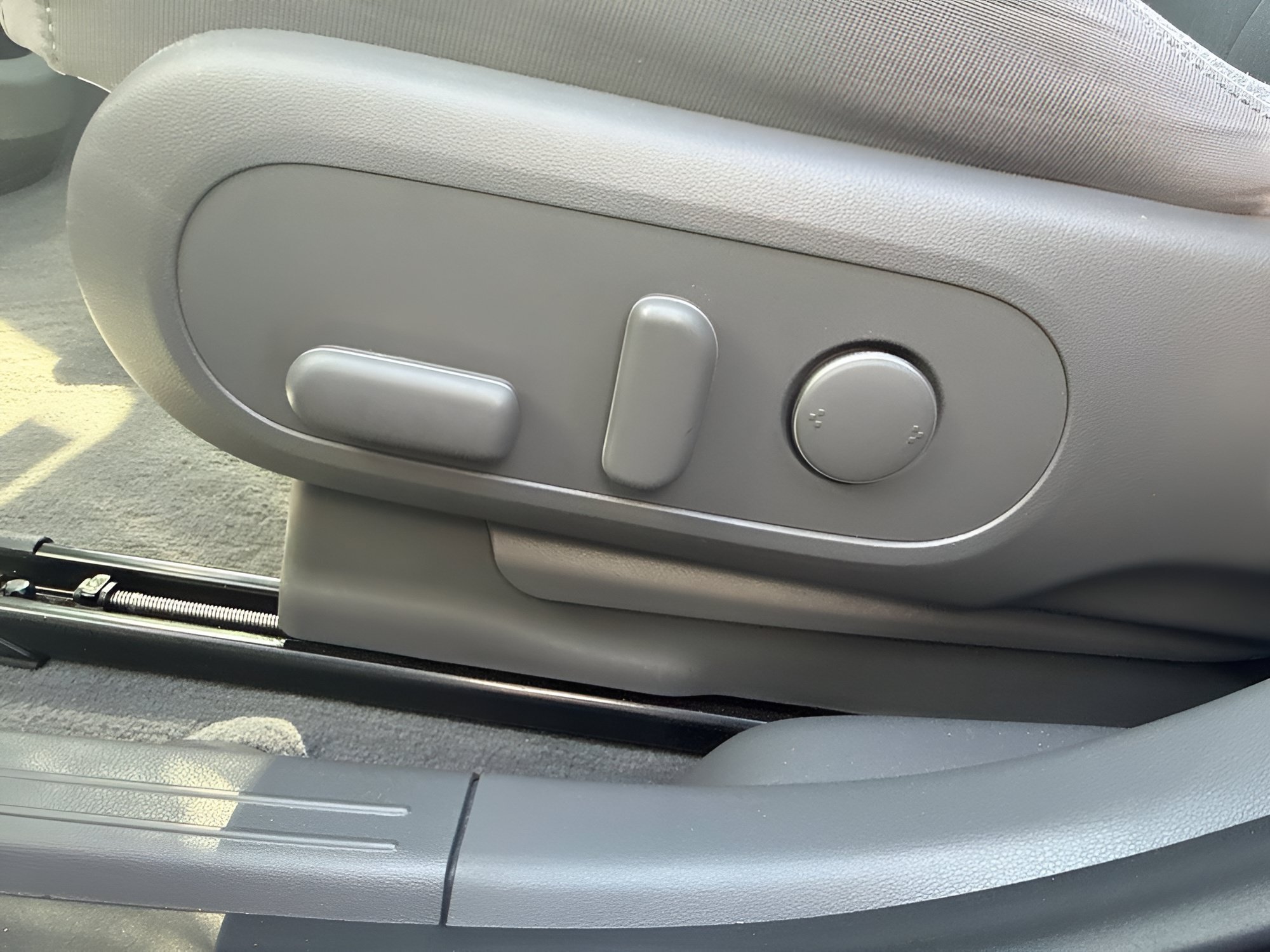 Used 2024 Cyber Gray Hyundai SEL image 23