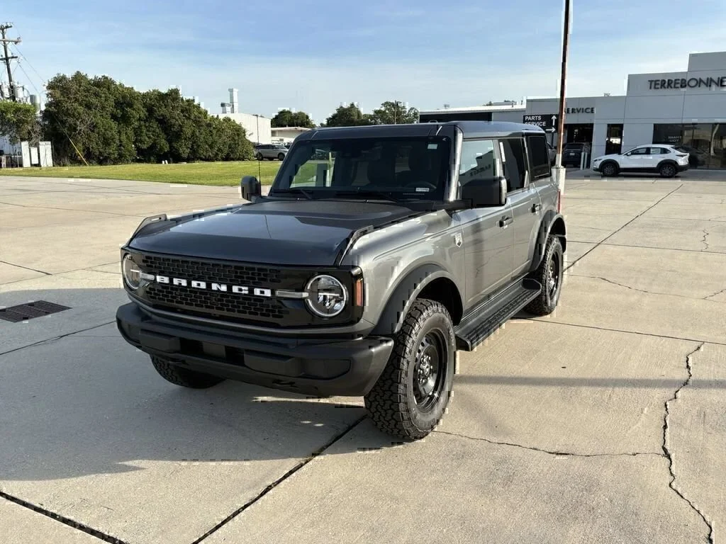 New 2026 Carbonized Gray Metallic Ford Big Bend® image 10