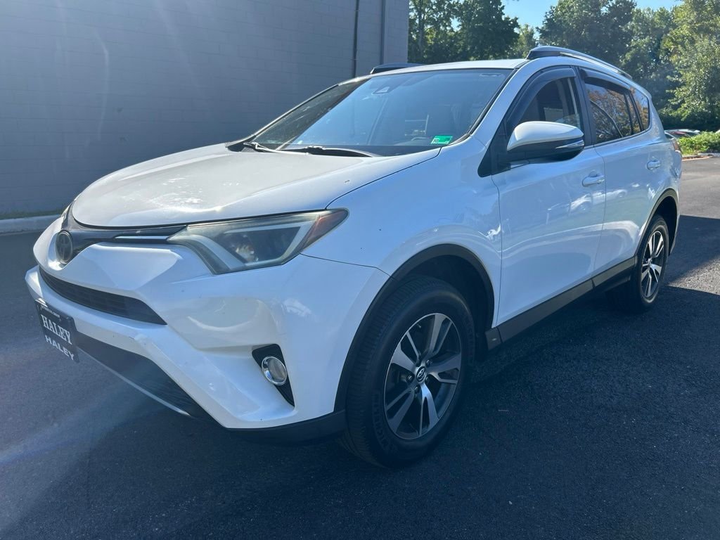 Used 2017 White Toyota XLE image 14