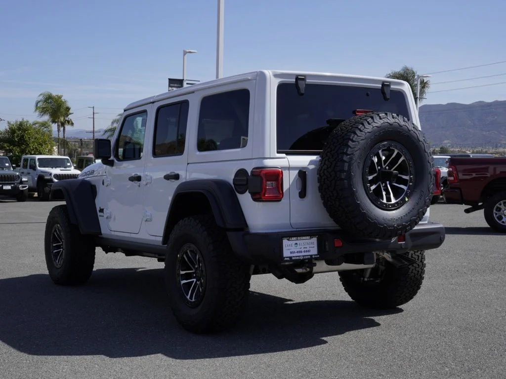 New 2026 Bright White Clear-Coat Exterior Paint Jeep Moab 392 image 5