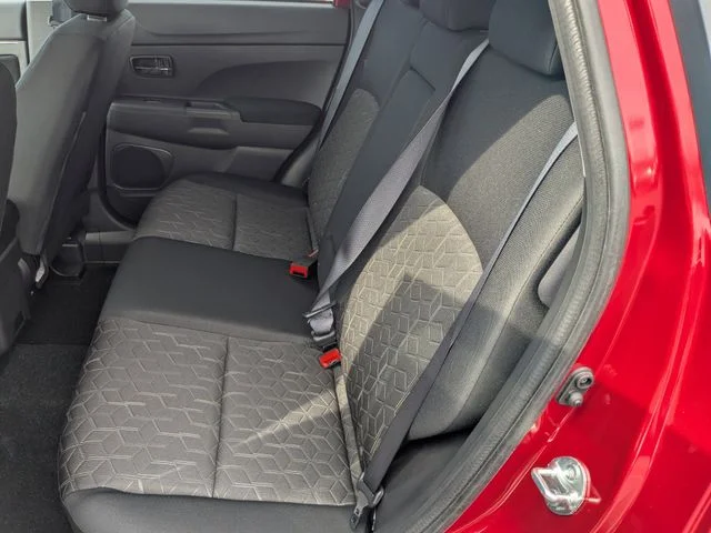 New 2026 Red Mitsubishi ES image 18