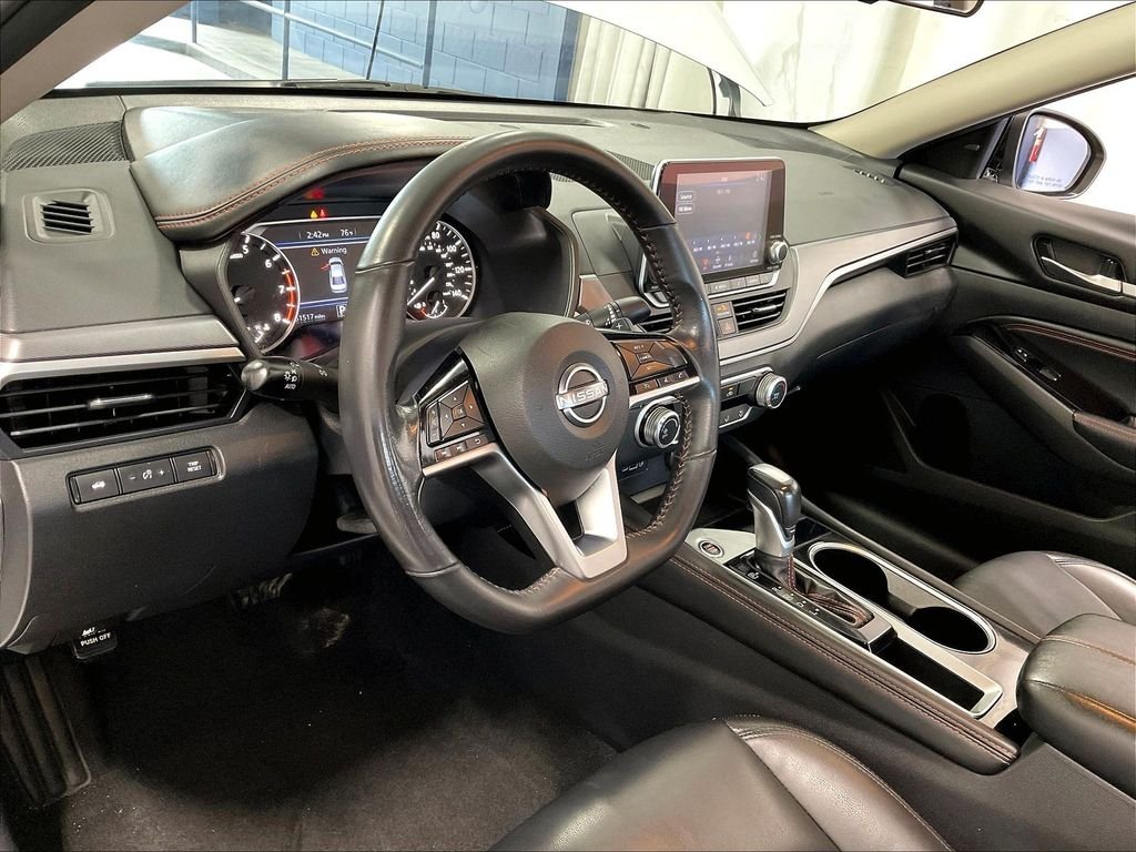 Certified Used 2023 Silver Nissan 2.5 SR image 8