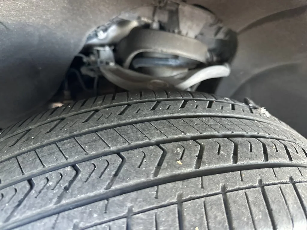 Used 2023 White GMC SLE image 17