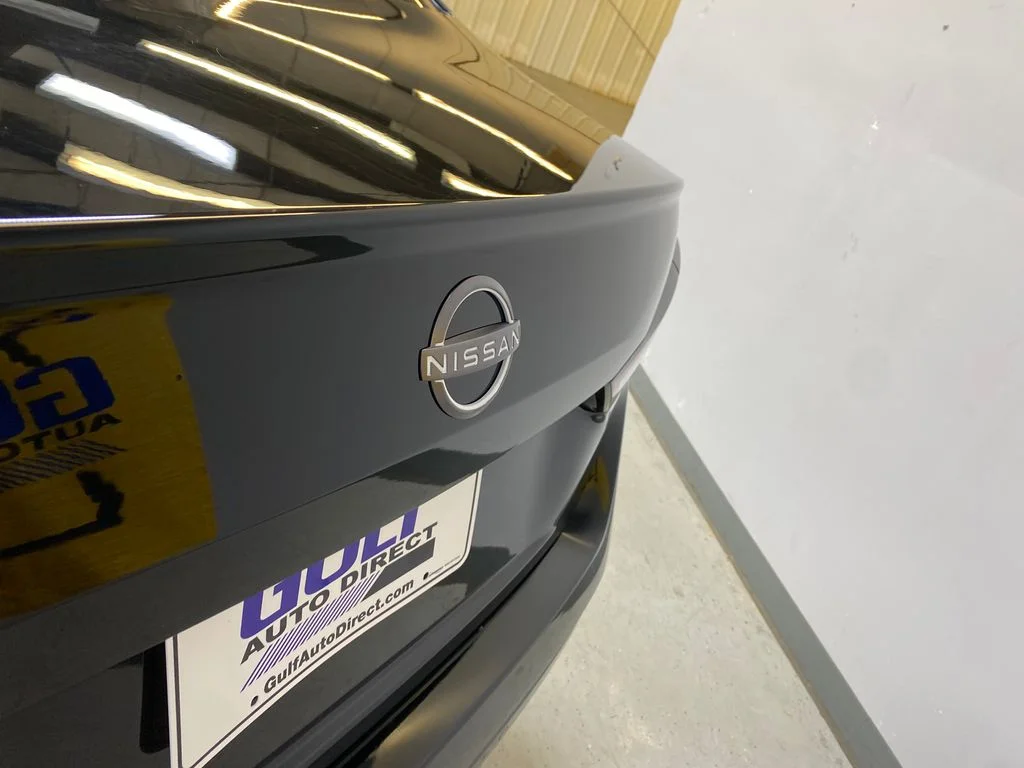 Used 2025 Black Nissan 2.5 SV image 15