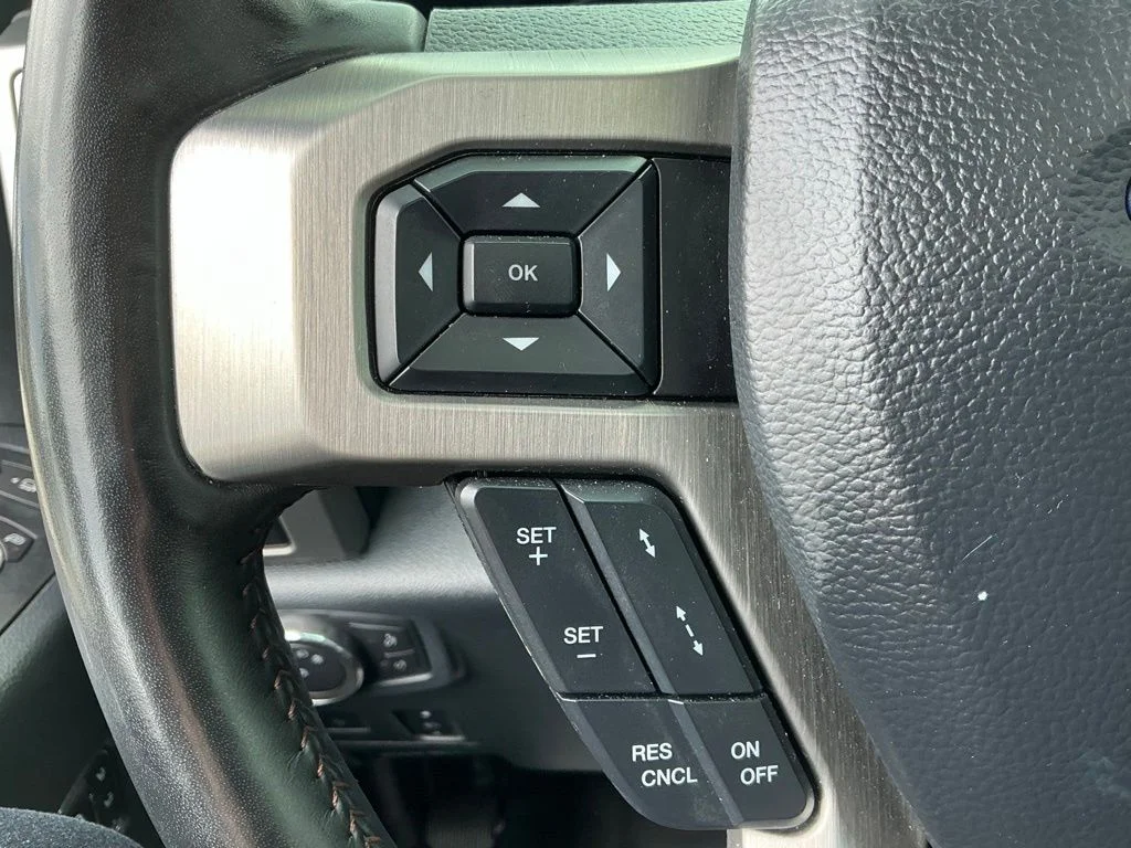 Used 2022 White Ford Platinum image 33