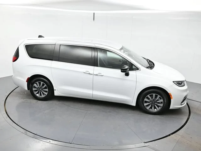 Used 2024 Bright White Clea Chrysler Hybrid Select image 39