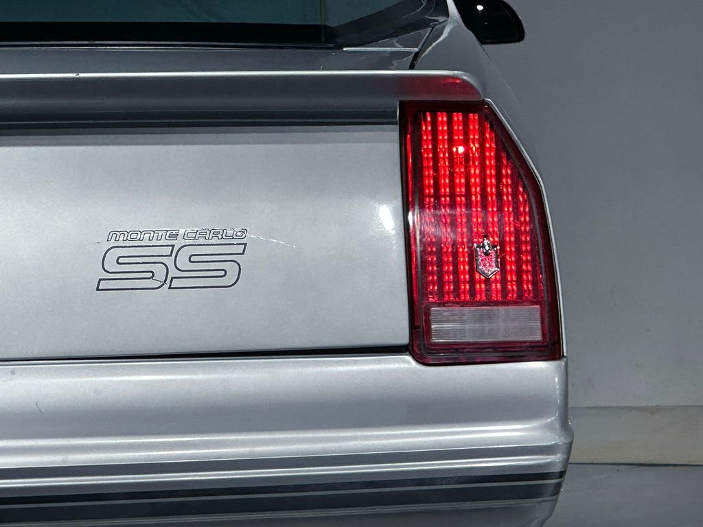 Used 1987 Gray Chevrolet  image 32