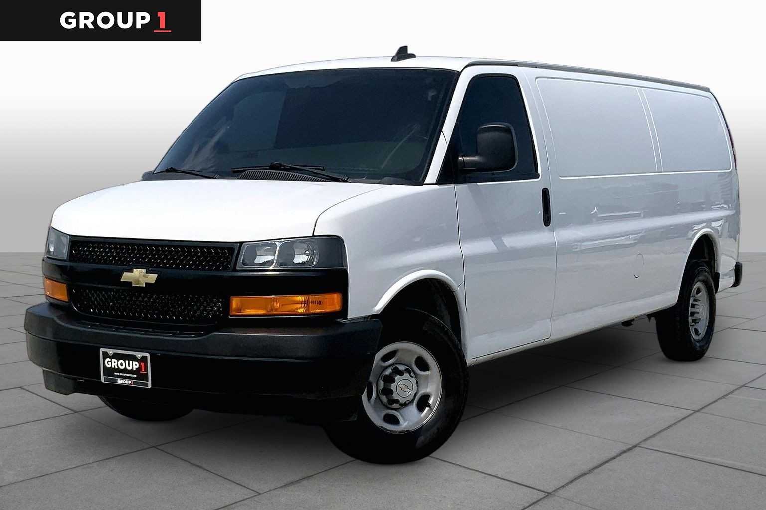 2023 Chevrolet Express 2500 Extended Work Van HD's photo