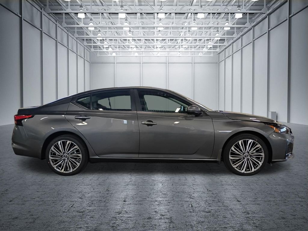New 2026 Gray Nissan 2.5 SV image 9