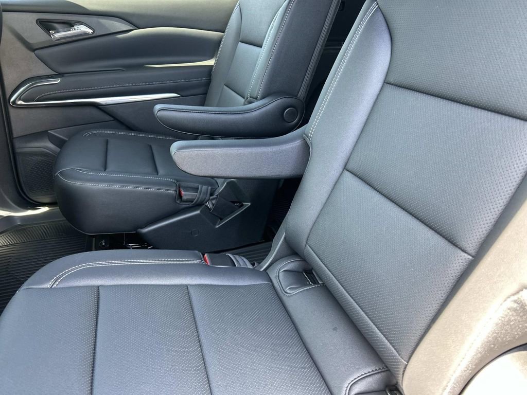 New 2026 Mosaic Black Metallic Chevrolet LT image 14
