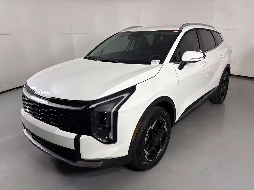 New 2027 Snow White Pearl Kia EX image 4