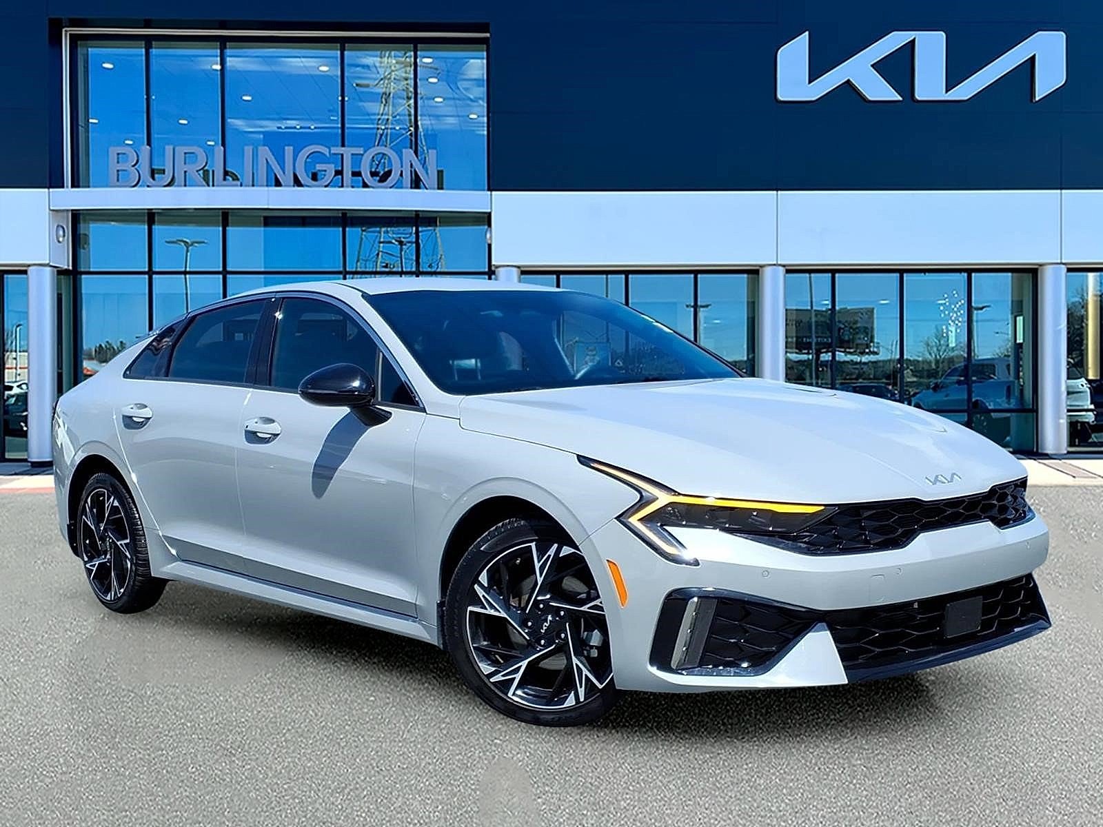 Certified Used 2025 Wolf Gray Kia GT-Line image 1