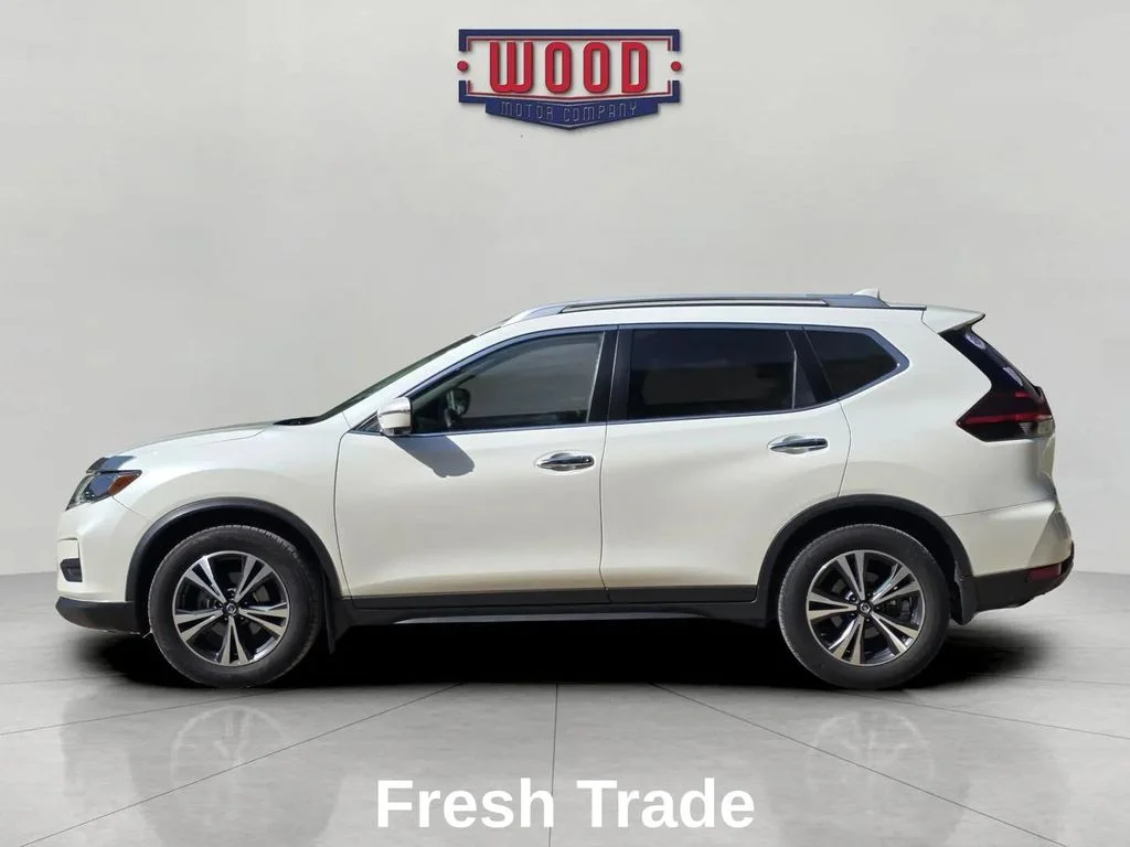 Used 2020 Pearl White Tricoat Nissan SV image 4
