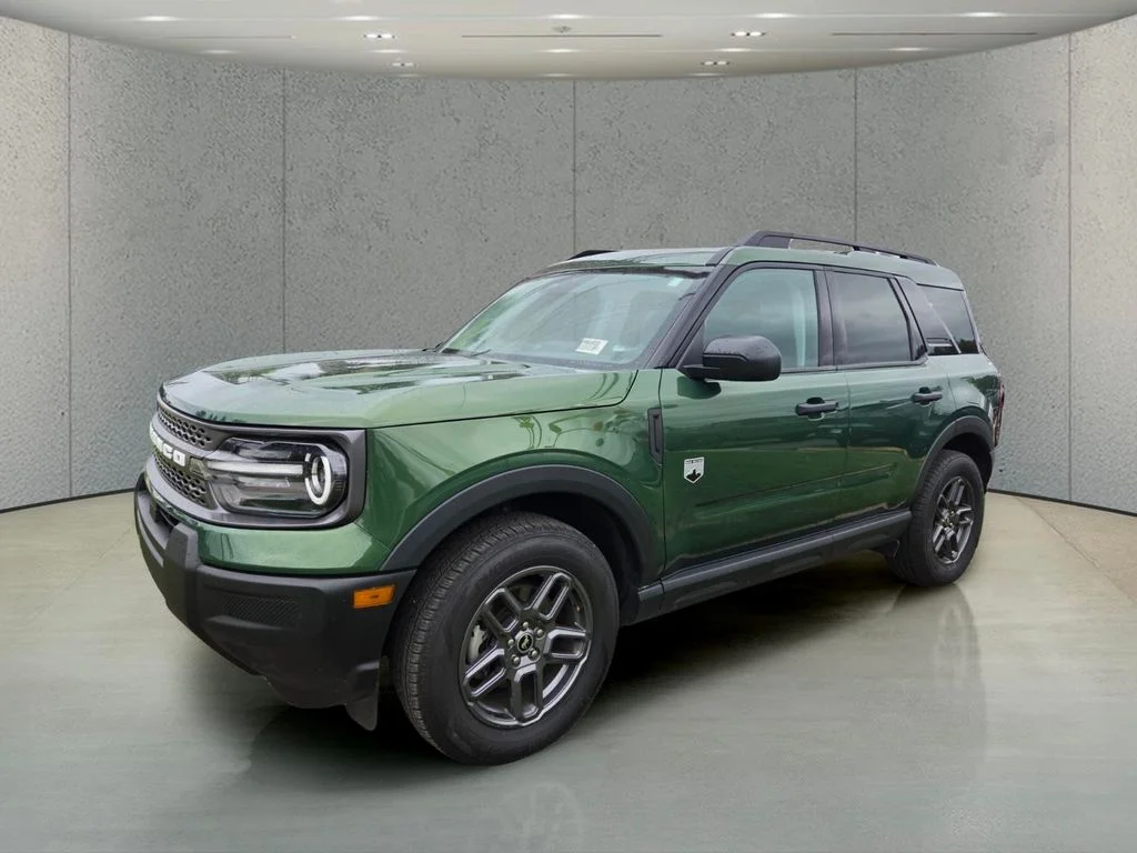 Used 2025 Green Ford Big Bend image 9