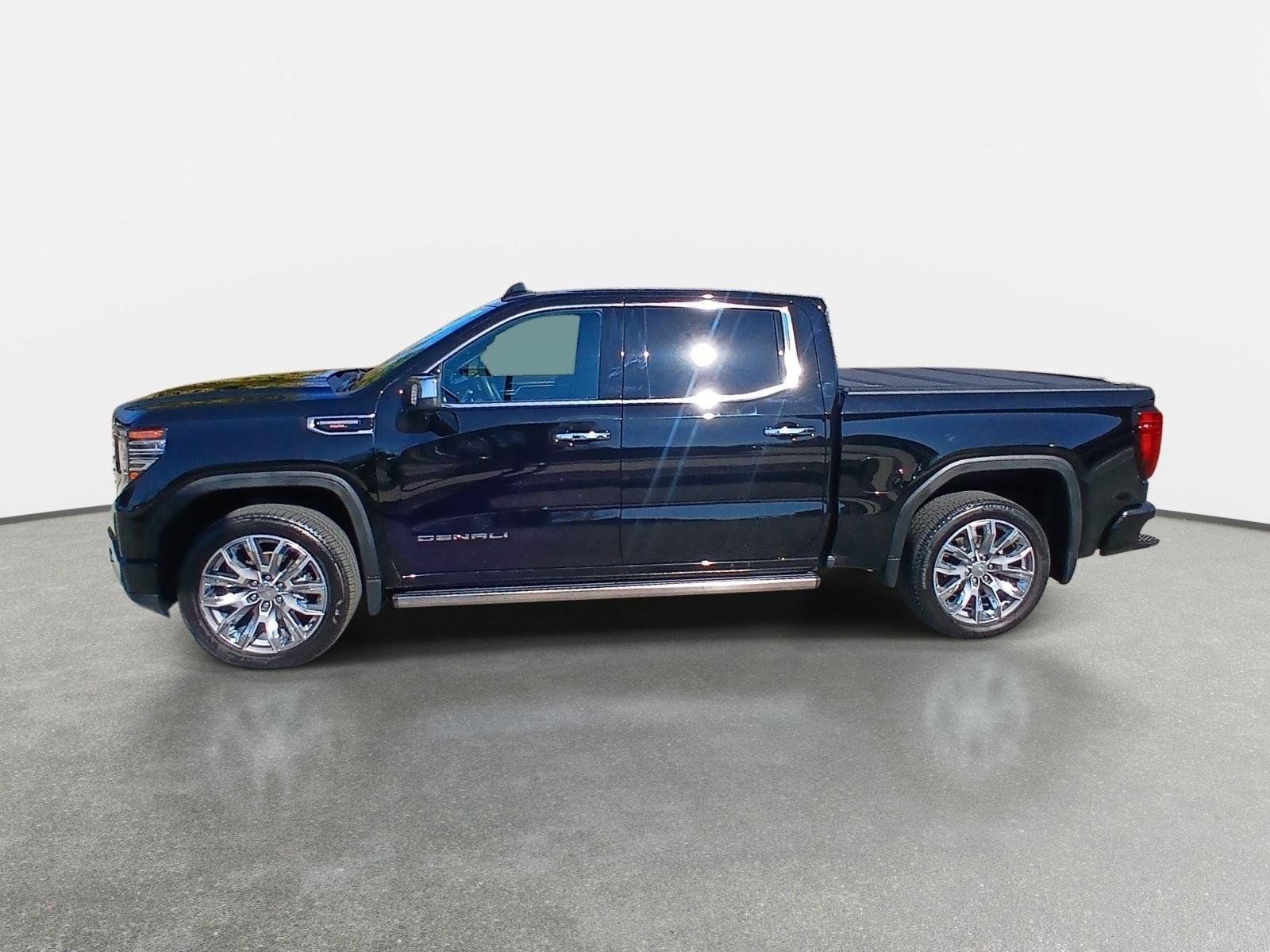 Used 2024 Onyx Black GMC Denali CarbonPro Edition image 9