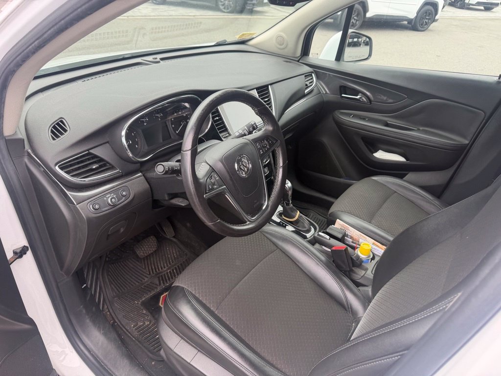 Used 2018 White Buick Preferred II image 3