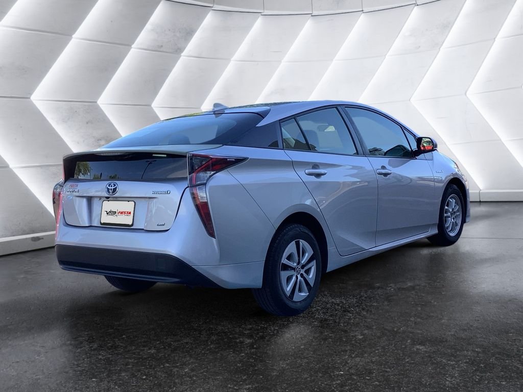 Used 2018 Silver Toyota Two Eco image 4