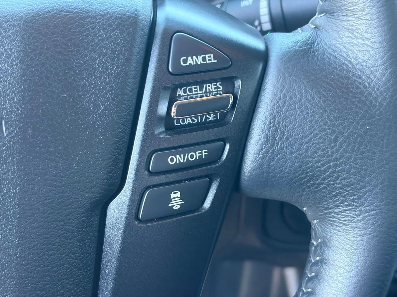 Used 2025 Gun Metallic Nissan SV image 27