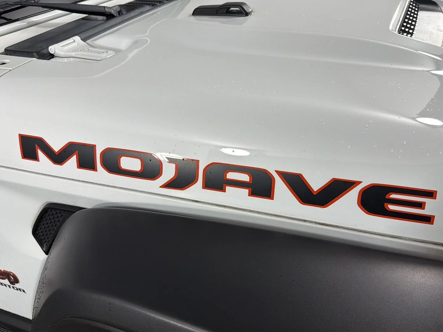 Used 2022 Bright White Clearcoat Jeep Mojave image 3