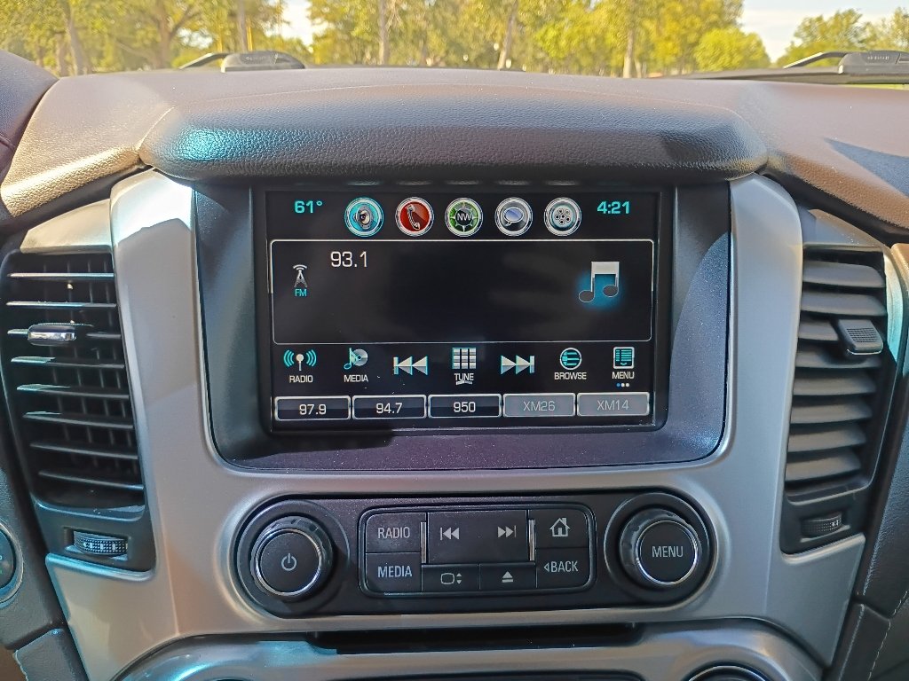 Used 2019 Shadow Gray Metallic Chevrolet Premier image 31