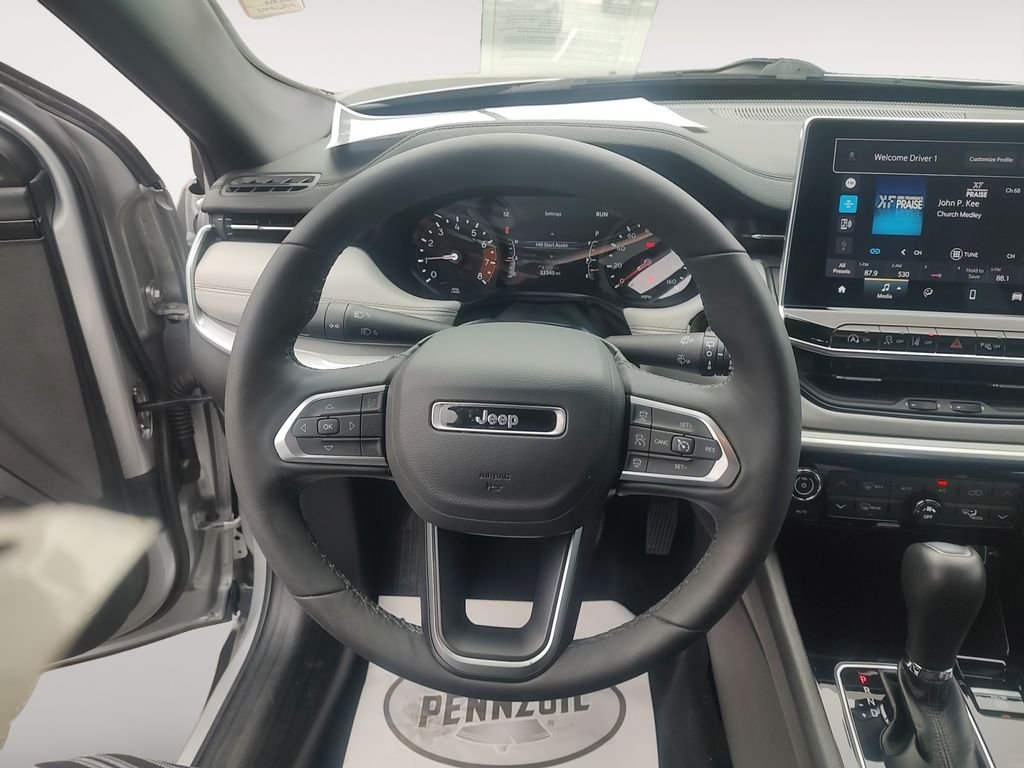 Used 2025 Silver Jeep Limited image 12