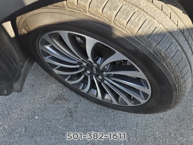 Used 2021 White LINCOLN RESERVE image 6