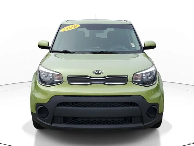 Used 2018 Green Kia Base image 2