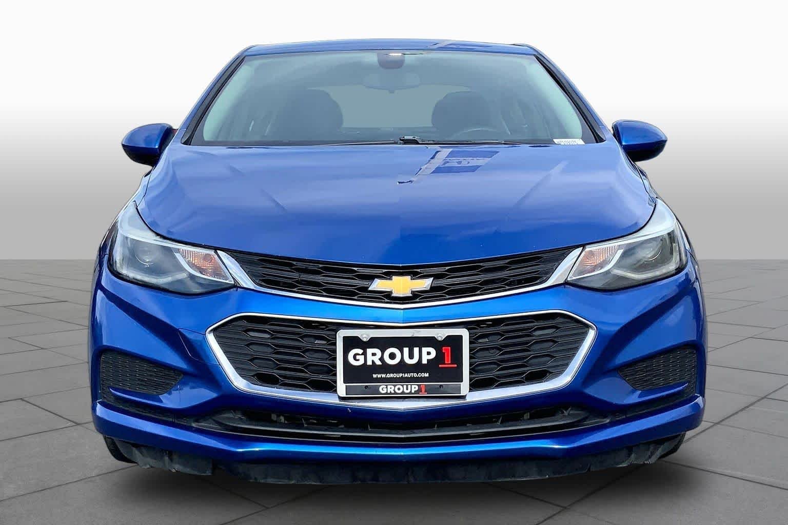 Pre-Owned 2017 Chevrolet Cruze LT