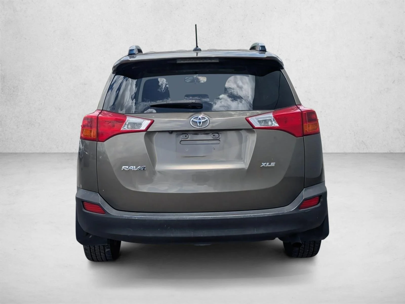 Used 2014 Pyrite Mica Toyota XLE image 6