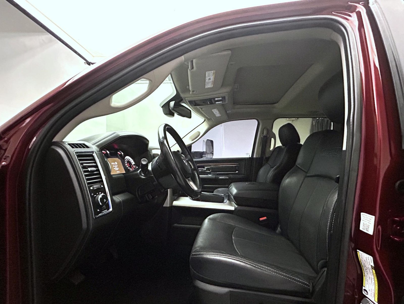 Used 2018 Red Ram Laramie image 10