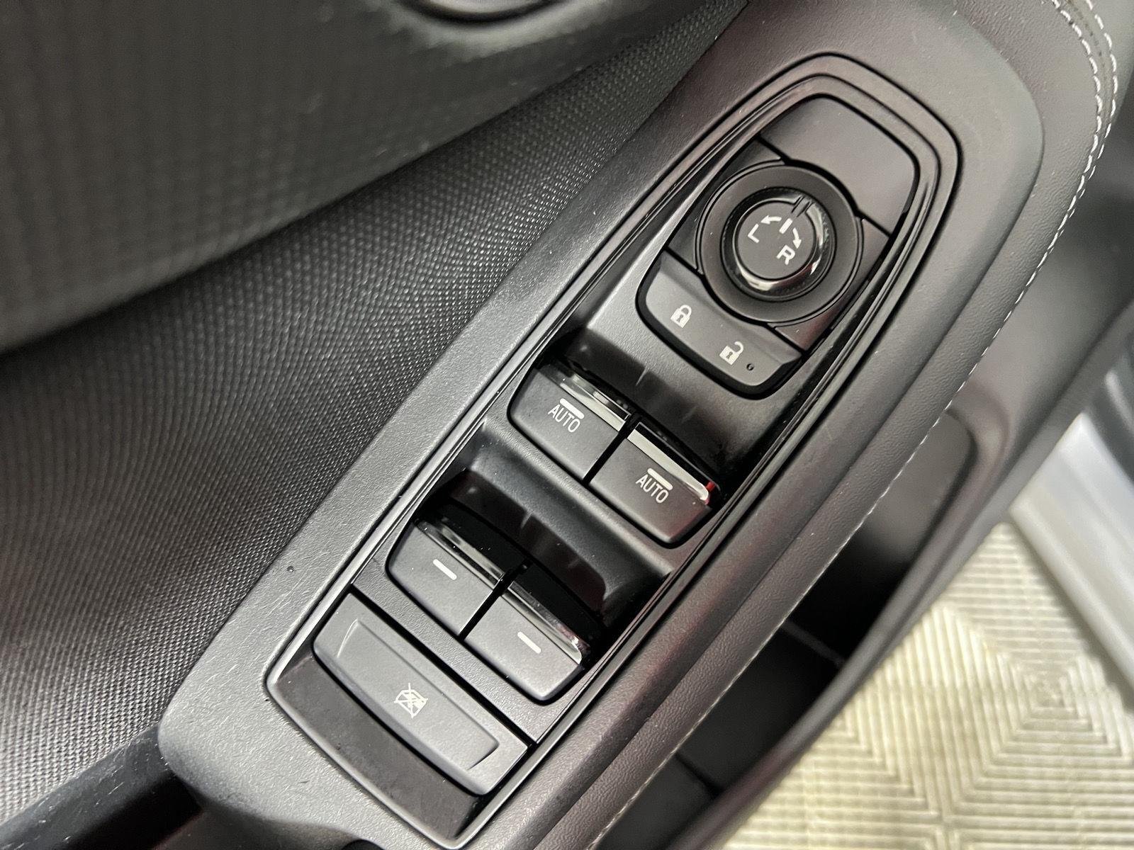 Used 2023 Ice Silver Metallic Subaru Premium image 15