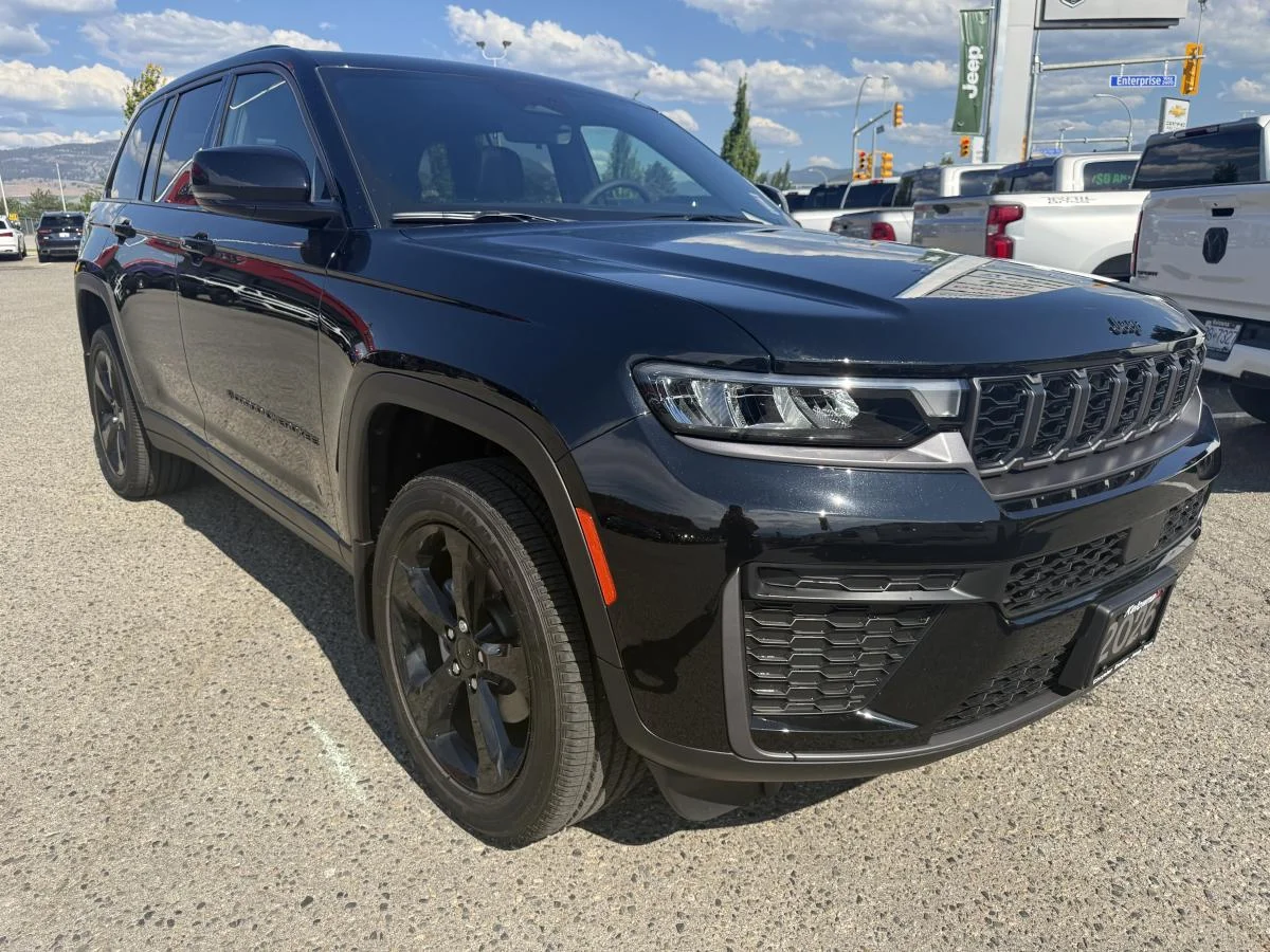 New 2026 Black Jeep Altitude image 10