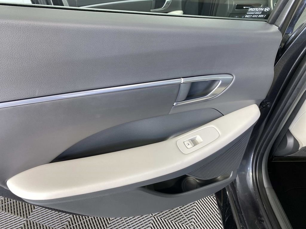 Used 2023 Gray Hyundai SEL image 25