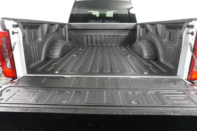 New 2026 Oxford White Ford F-350® XLT image 28