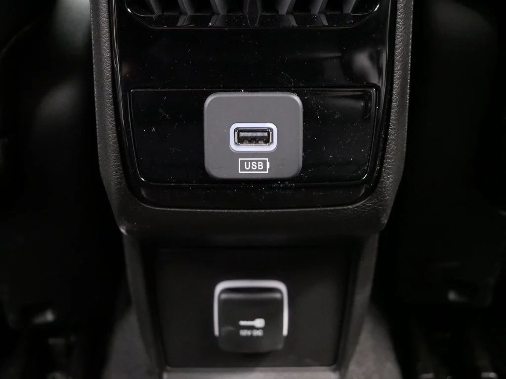 New 2026 Hydro Blue Pearlcoat Jeep Limited image 16