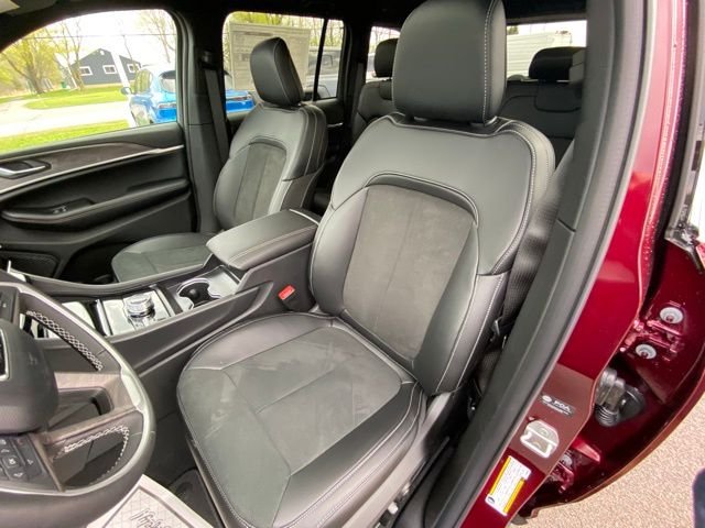 New 2026 Red Jeep Altitude image 10