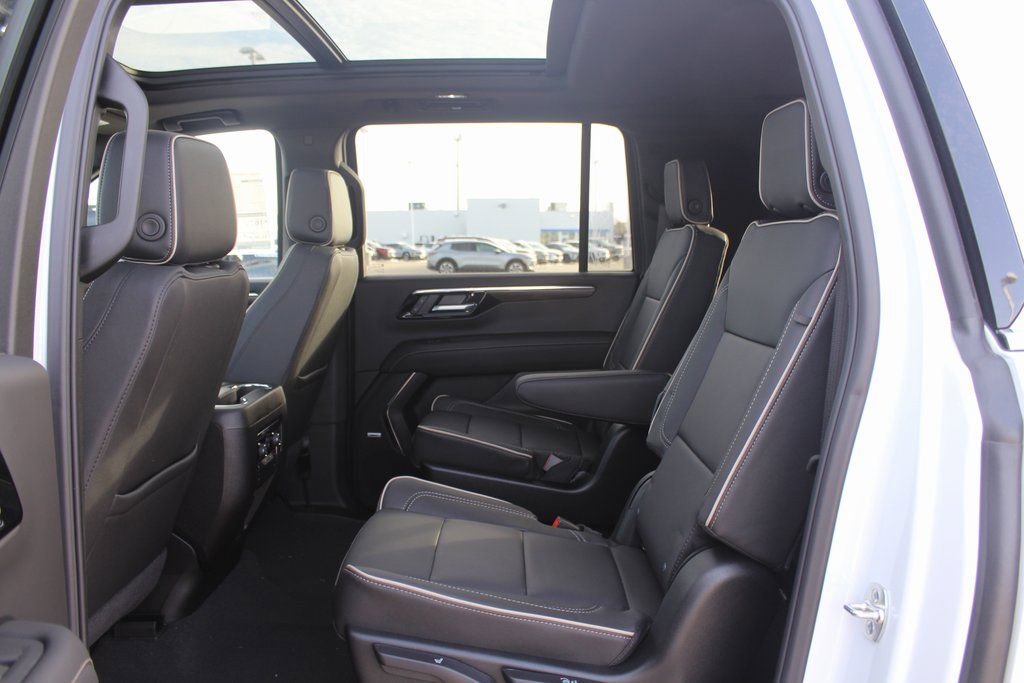 2026 Chevrolet Suburban Premier - Photo 9