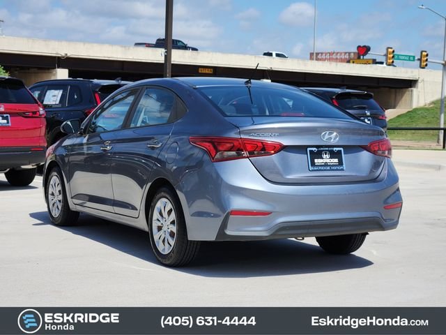 Used 2019 Gray Hyundai SE image 5