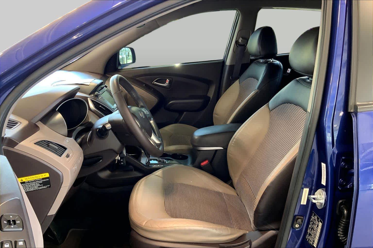 Used 2011 Iris Blue Hyundai GLS image 7