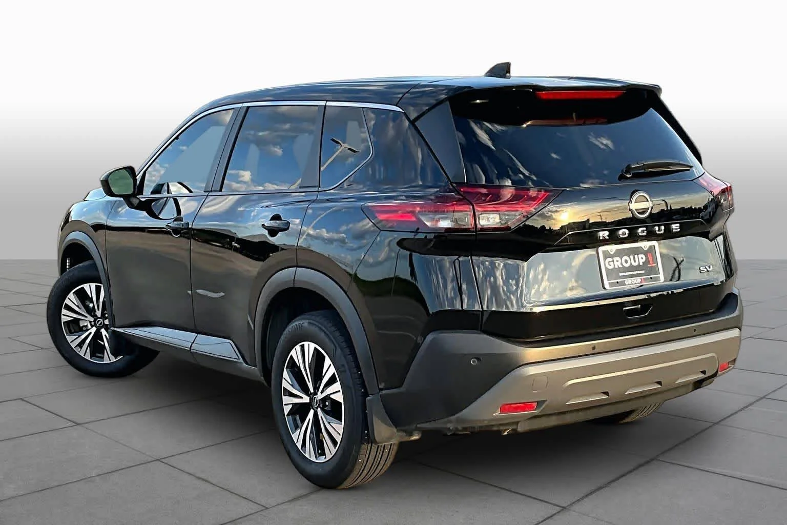 Used 2023 Super Black Nissan SV image 12