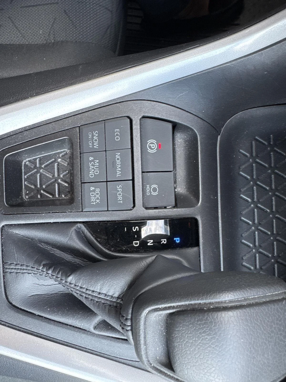 Used 2024 Ice Cap Toyota XLE image 21