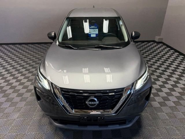 Used 2023 Gun Metallic Nissan S image 5