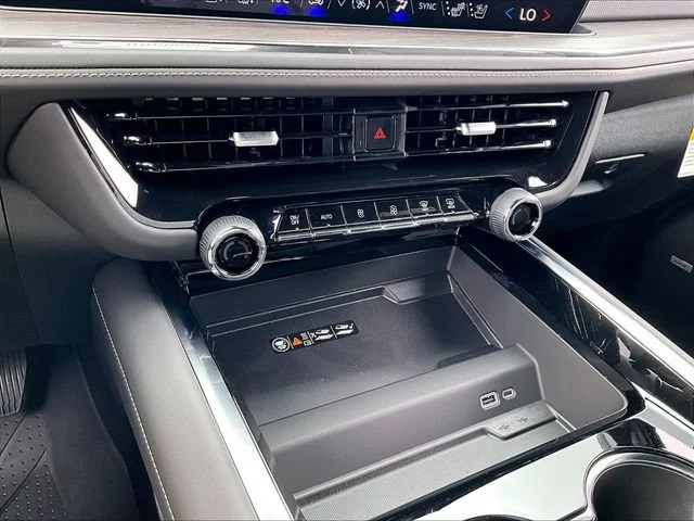 2026 Chevrolet Tahoe Premier - Photo 16
